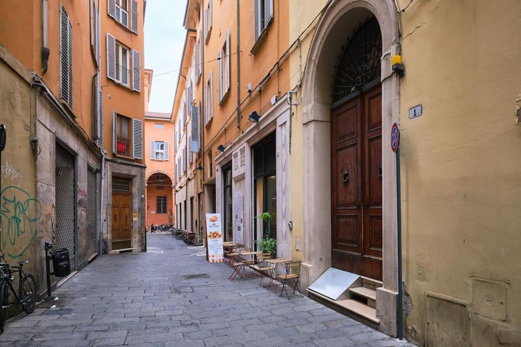 Lussuoso Appartamento Nel Cuore Del Centro Storico Bolonya Dış mekan fotoğraf
